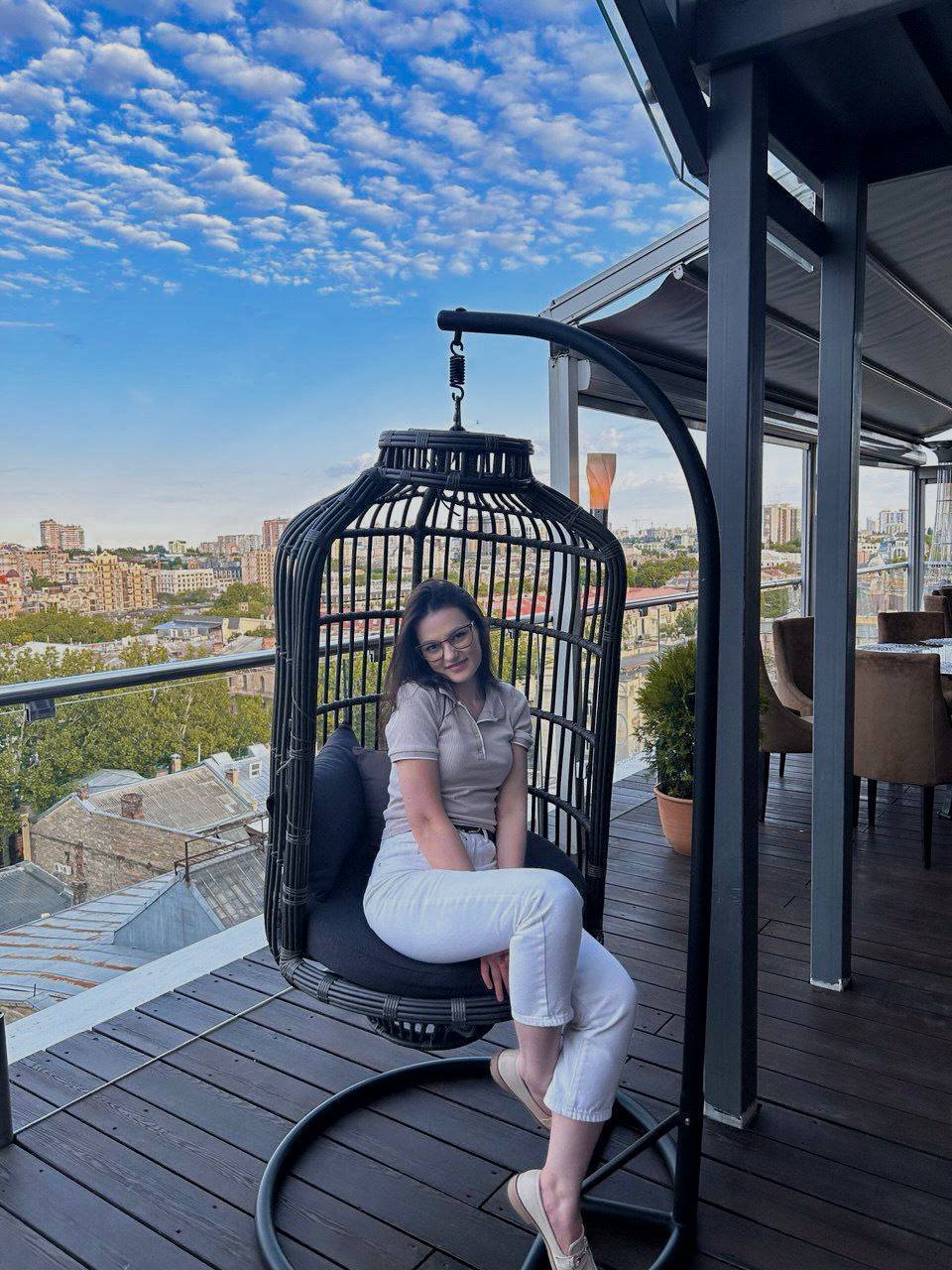 Image of cam model Yasinia from XloveCam