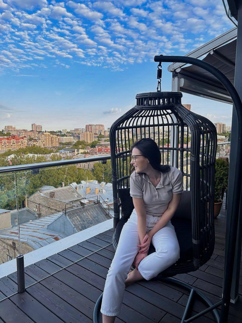 Image of cam model Yasinia from XloveCam