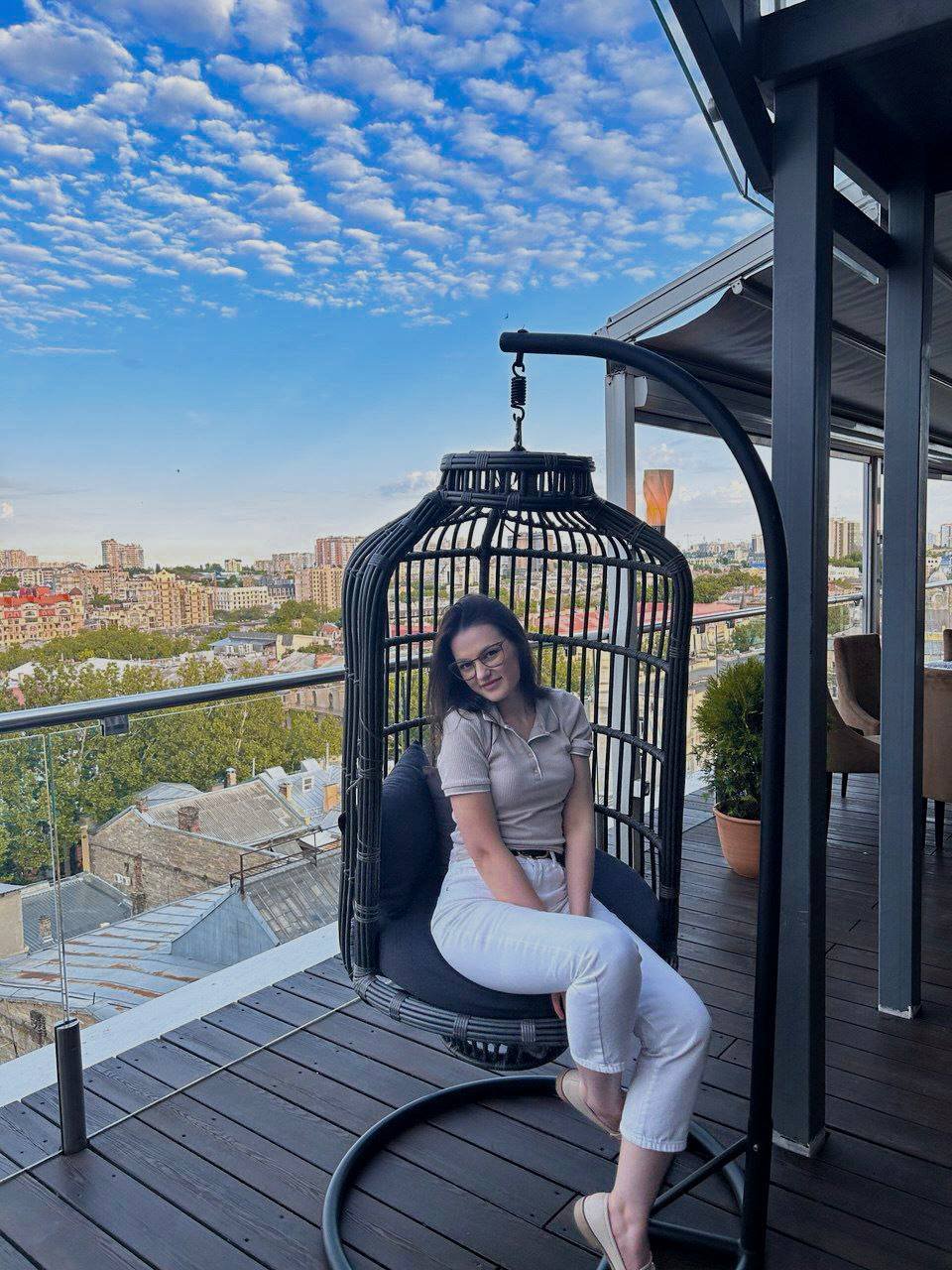 Image of cam model Yasinia from XloveCam