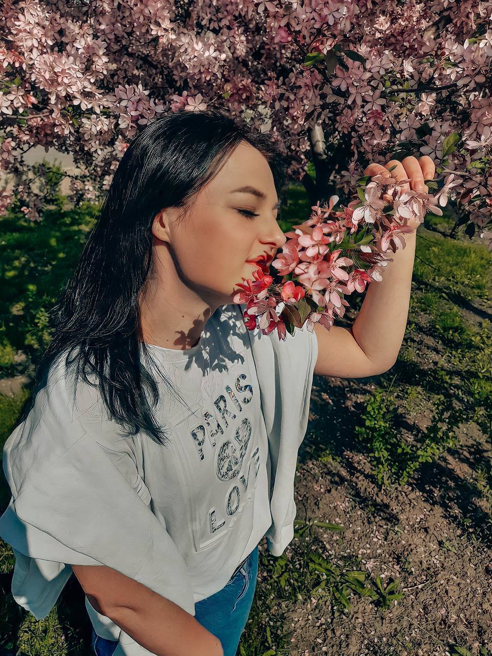 Image of cam model Yasinia from XloveCam