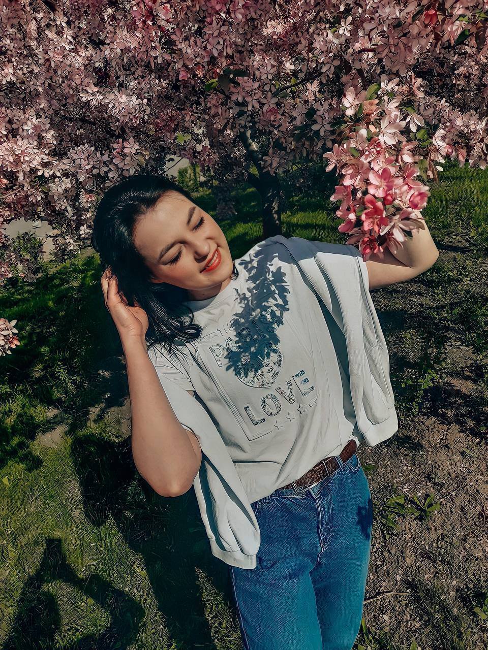 Image of cam model Yasinia from XloveCam