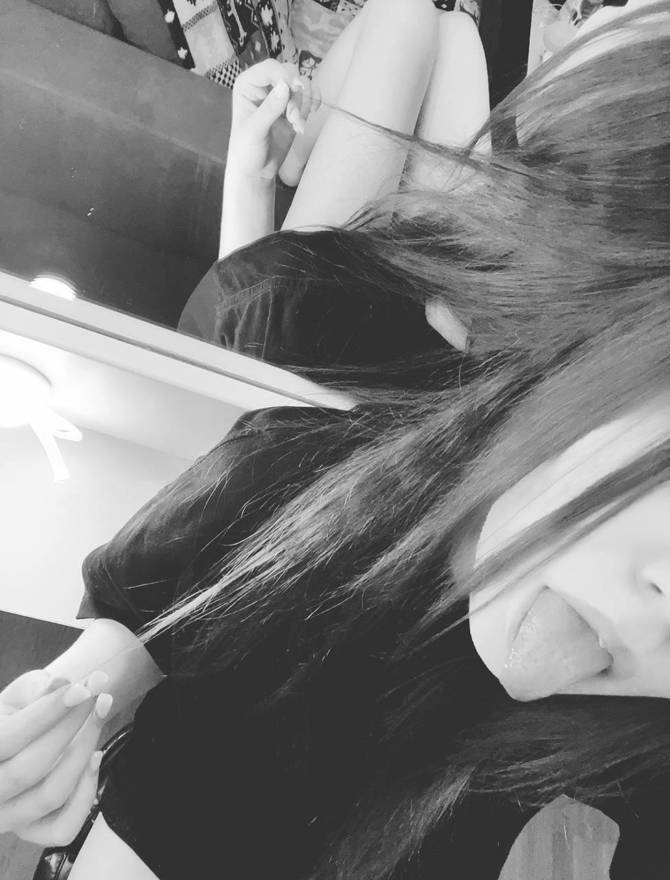 Image of cam model FarahCantre from XloveCam