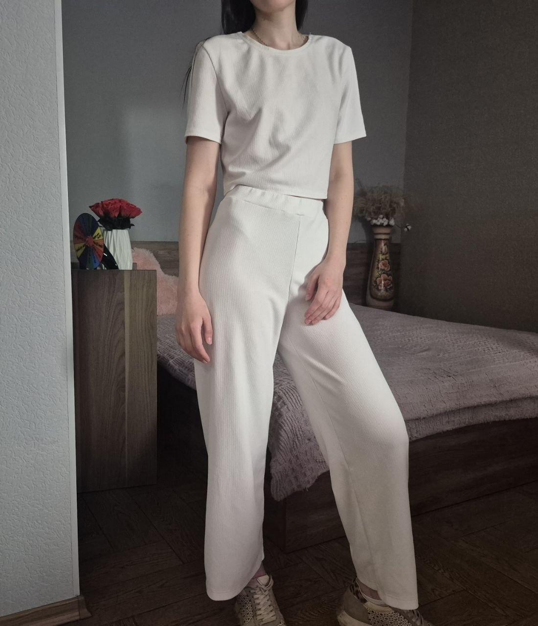 Image of cam model Yasinia from XloveCam