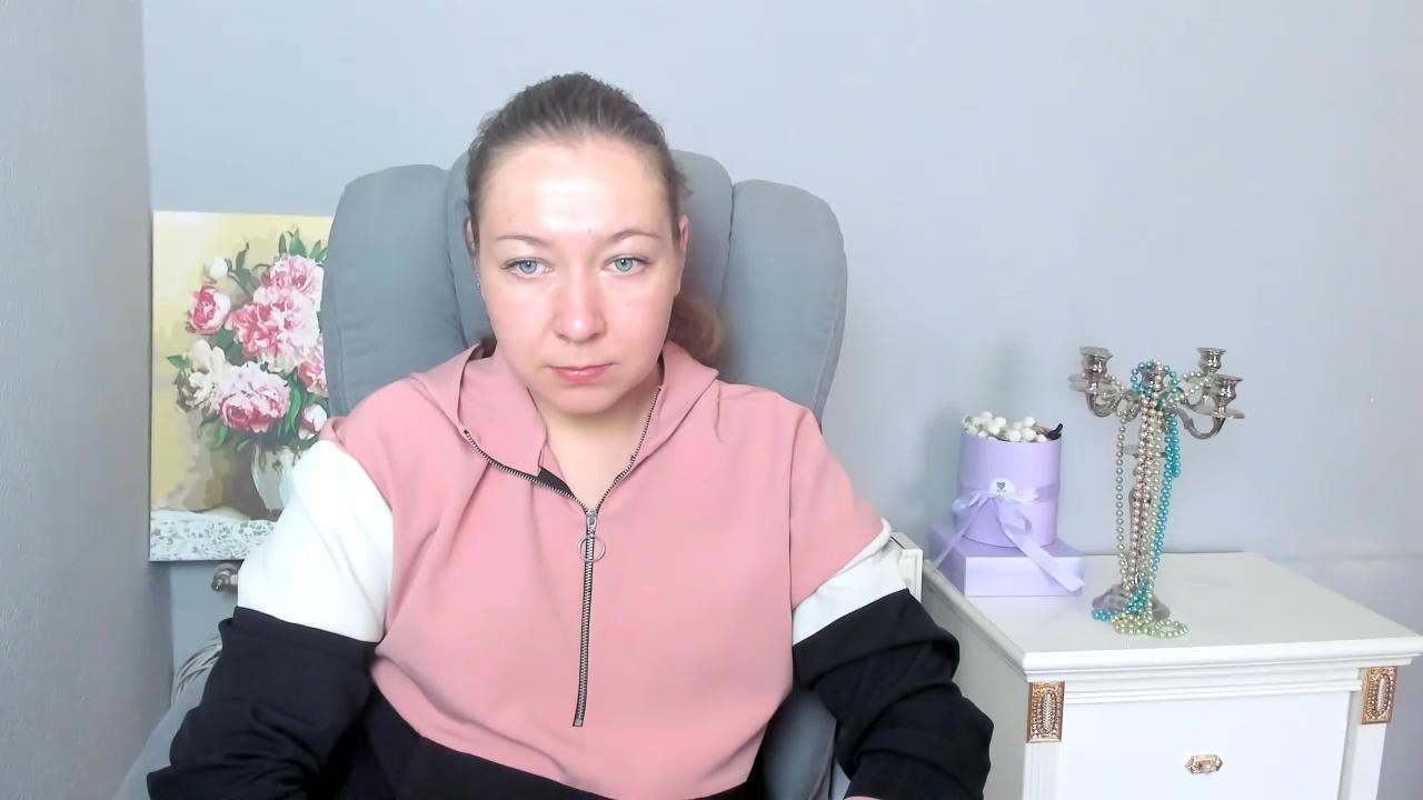 Image of cam model Peloni from XloveCam