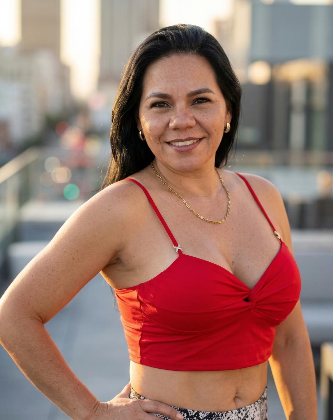 Image of cam model KinkyMaturee from XloveCam