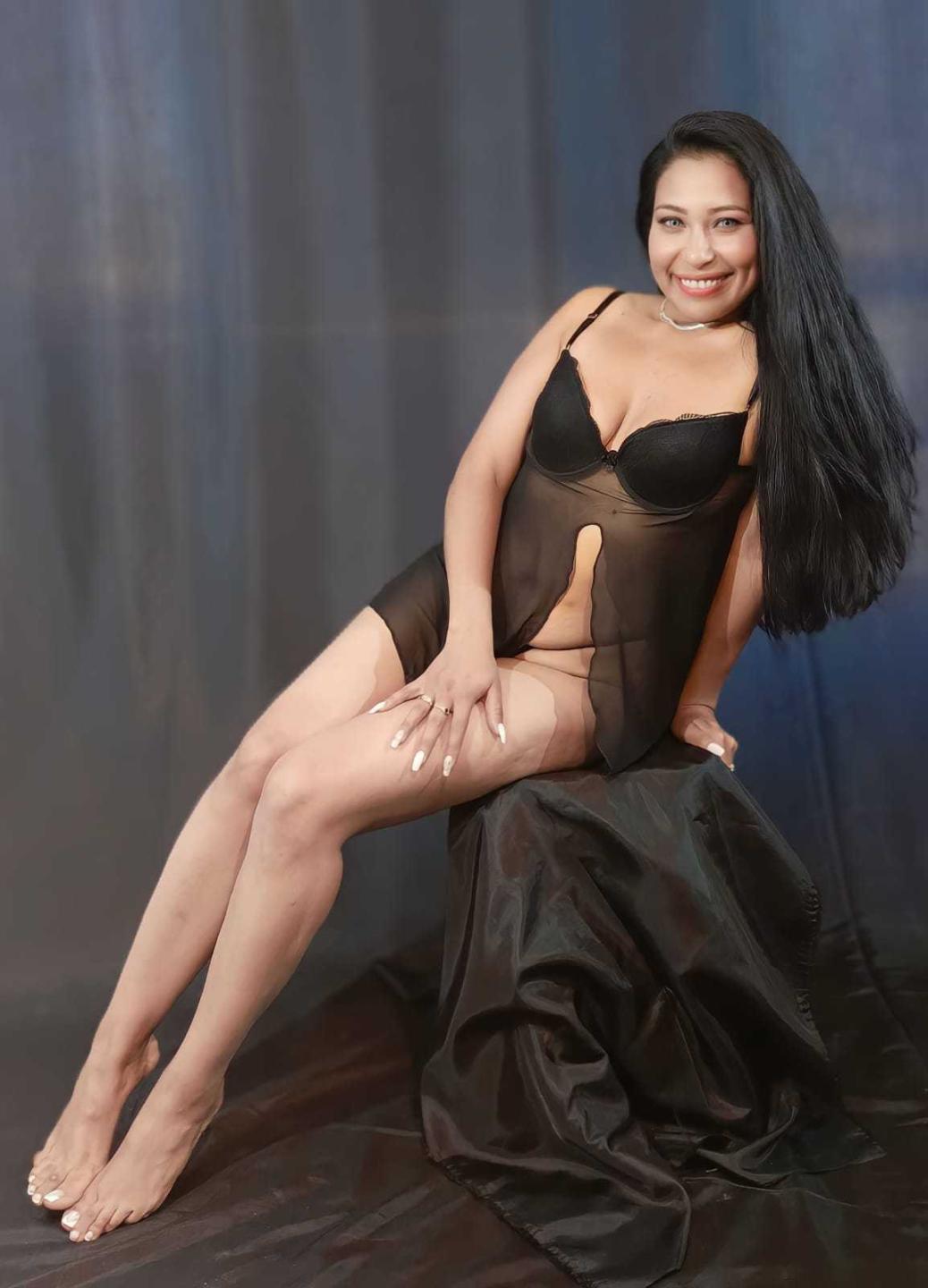 Image of cam model DianaFoxx (AishaFrench) from XloveCam