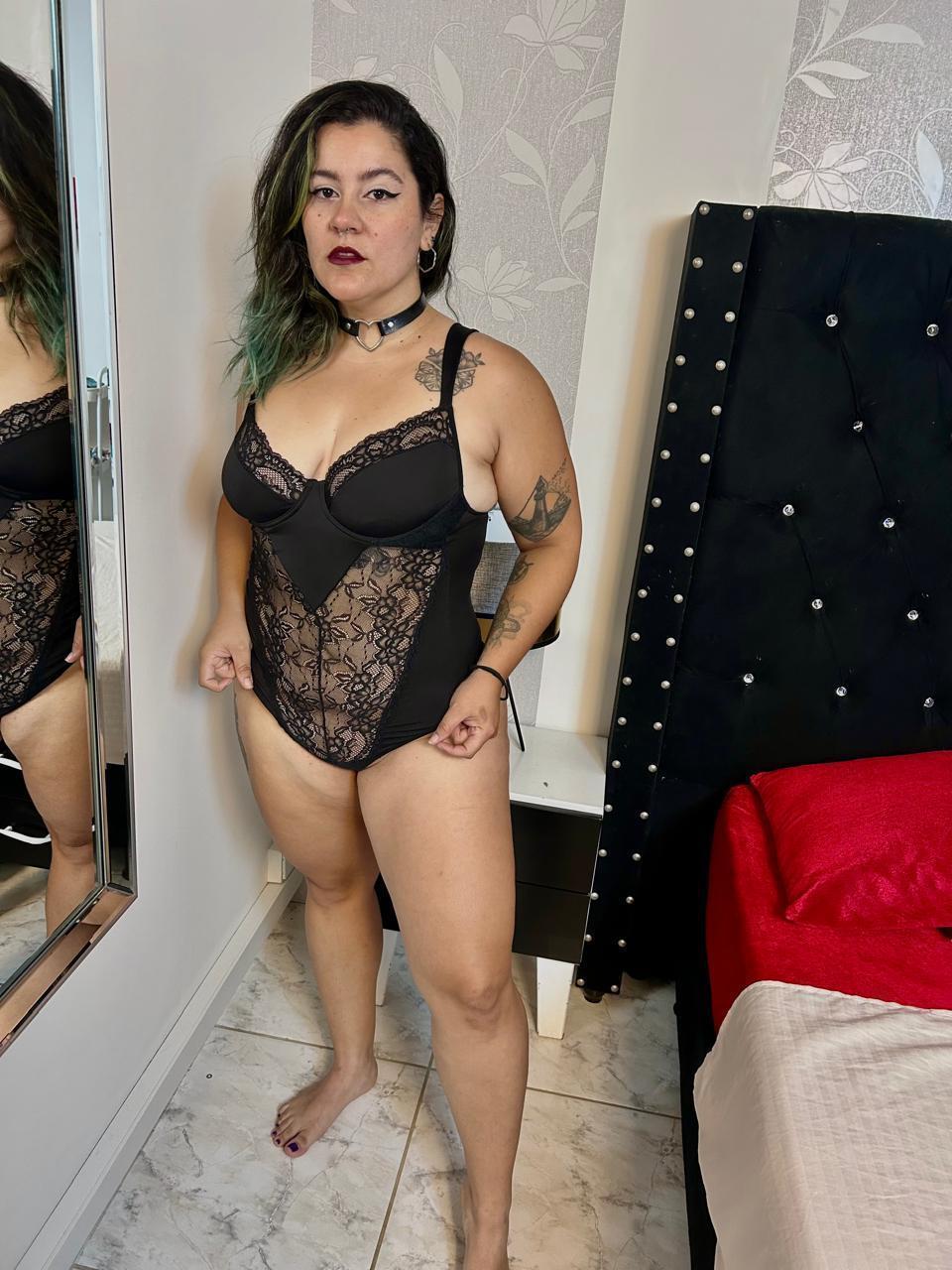Image of cam model NaniSky from XloveCam