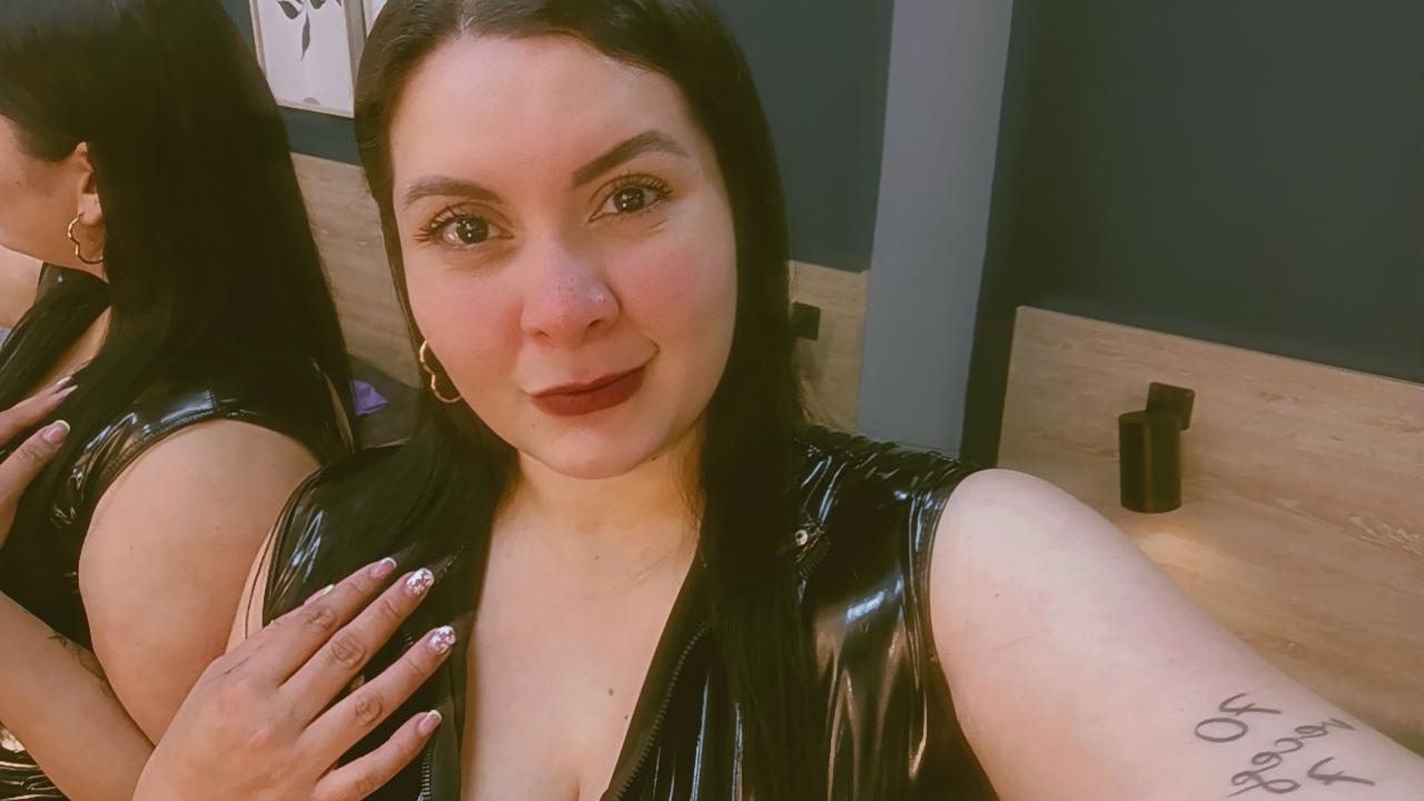 Image of cam model RachelCarlton from XloveCam