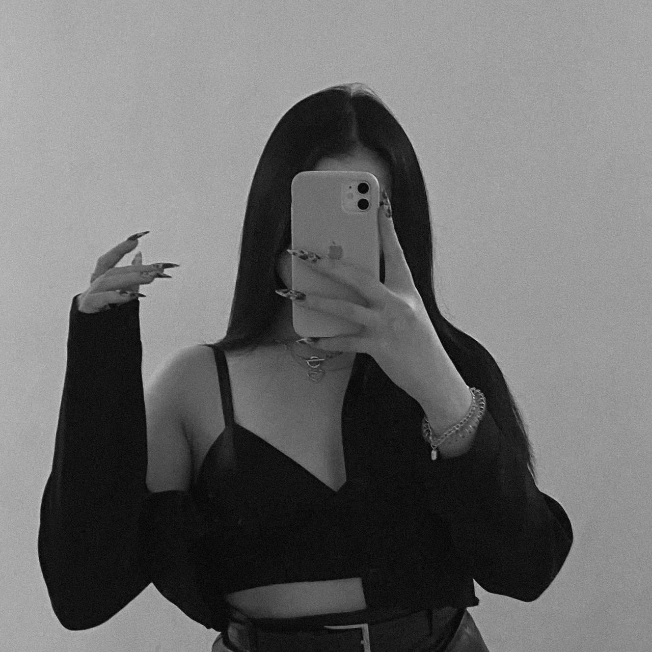 Image of cam model MertieDasinger from XloveCam