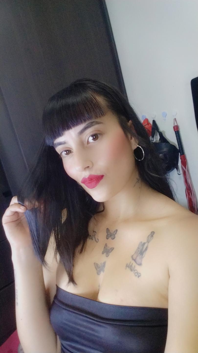 Image of cam model AshlyDeemer from XloveCam