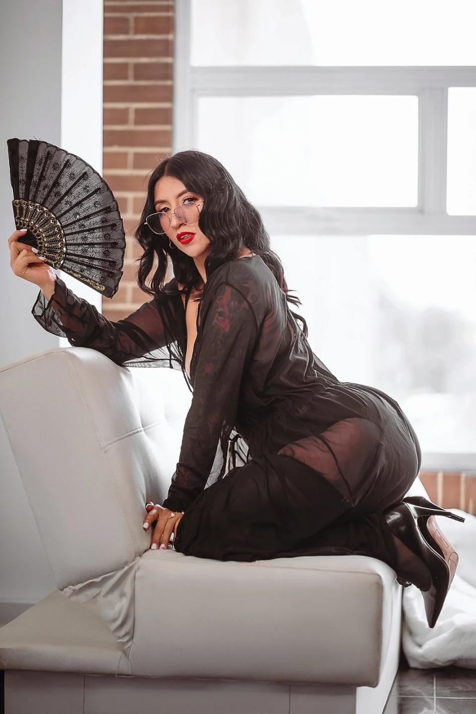Image of cam model ZarayFeet from XloveCam
