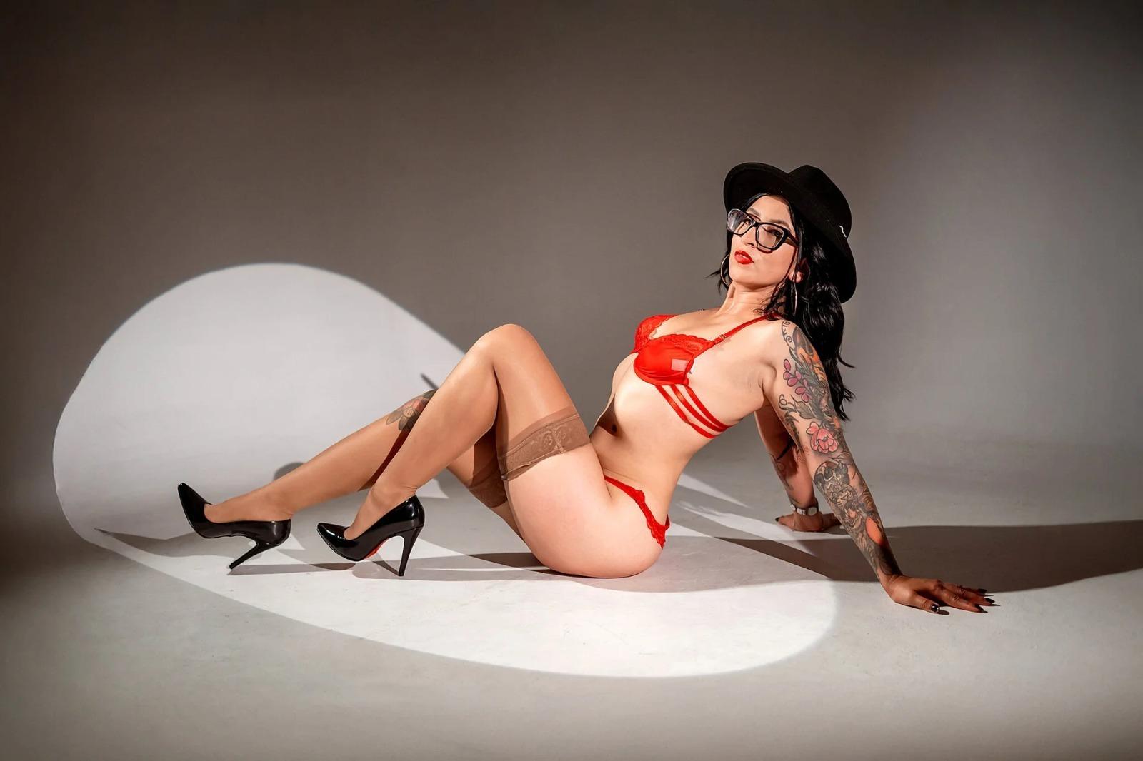 Image of cam model ZarayFeet from XloveCam