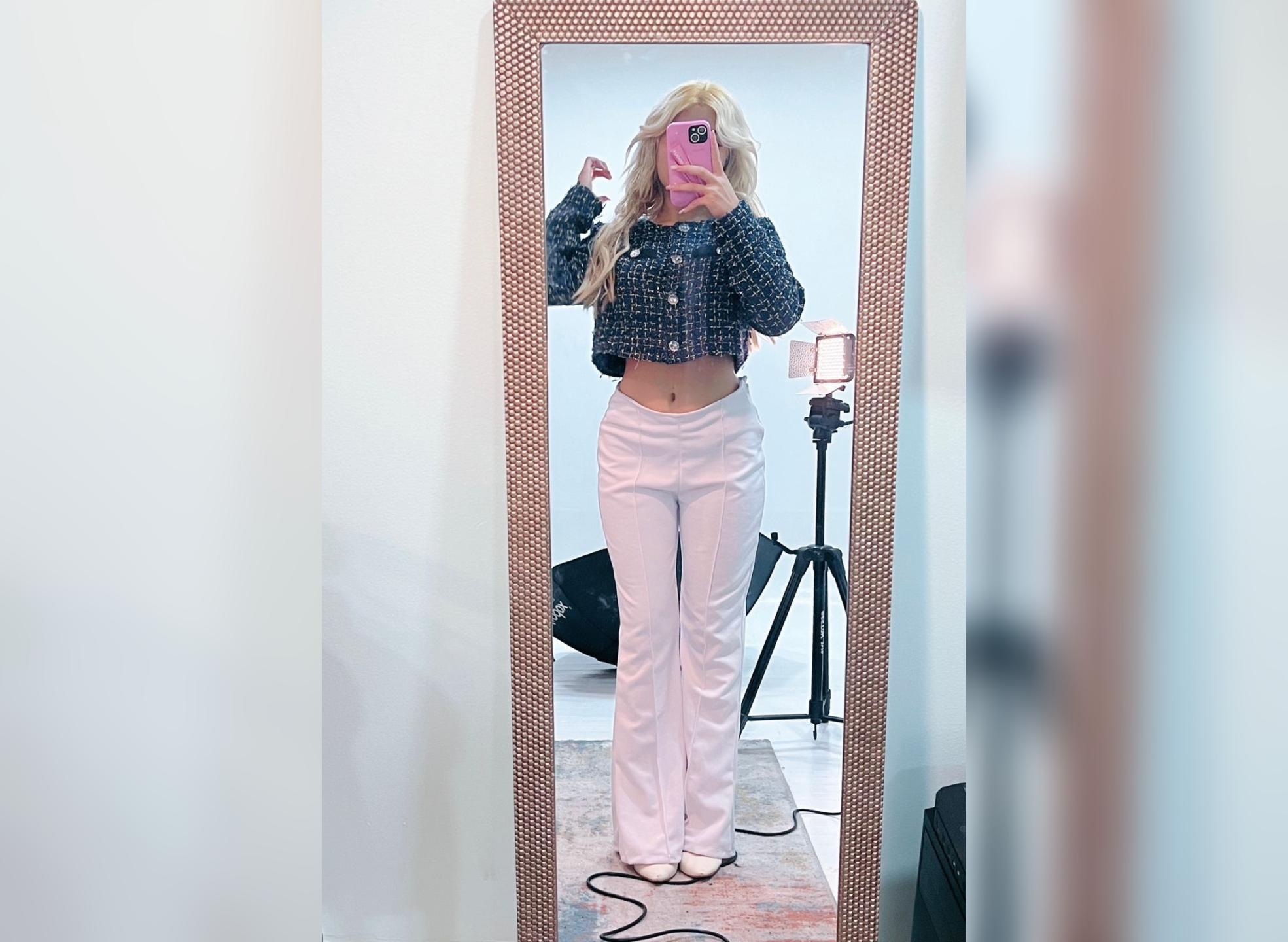 Image of cam model SabrinaColle from XloveCam