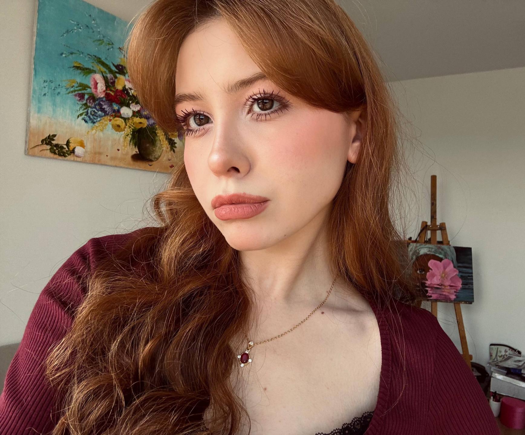Image of cam model AdinaRosemore from XloveCam