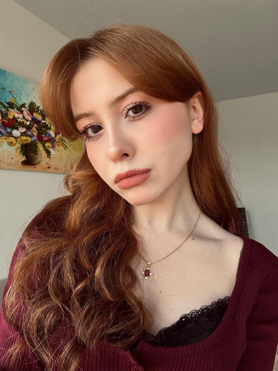 Image of cam model AdinaRosemore from XloveCam