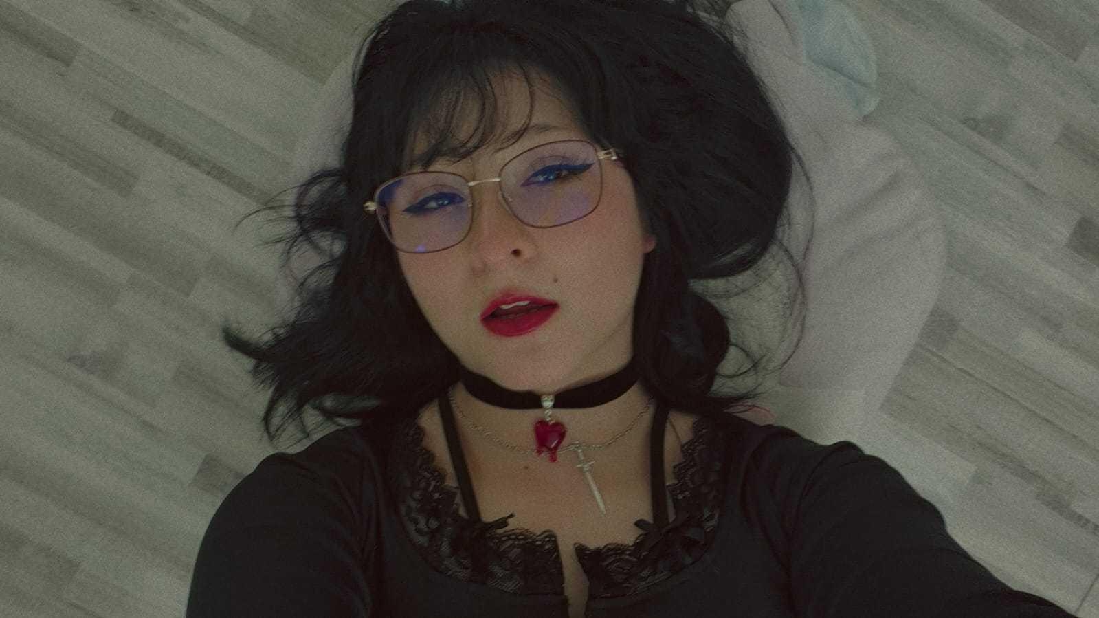 Image of cam model GeaHere from XloveCam