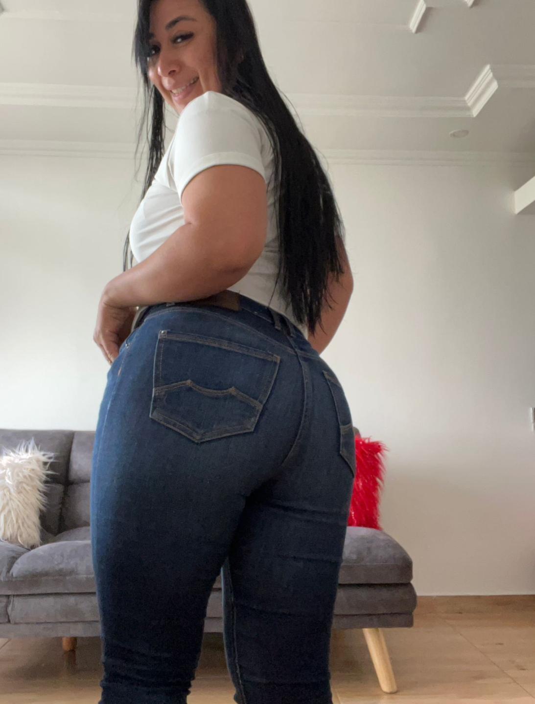 Image of cam model KarimeLeeX from XloveCam