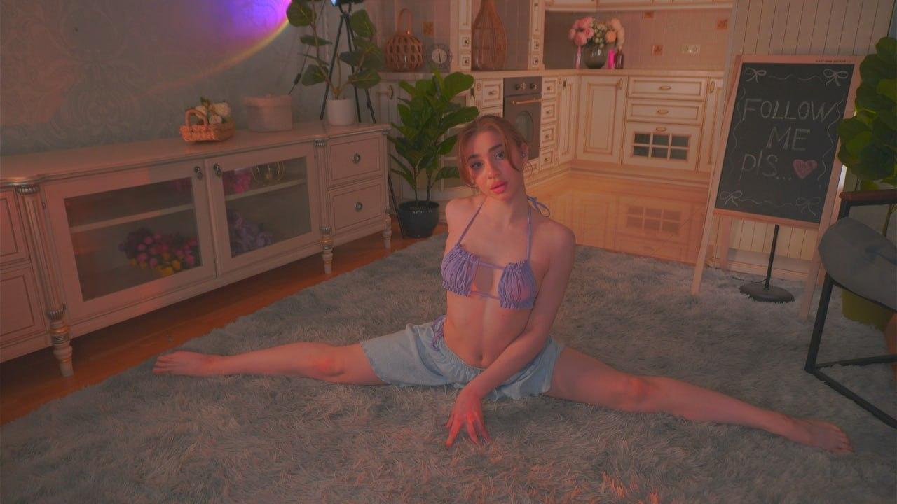Image of cam model FelicitasDeroy from XloveCam