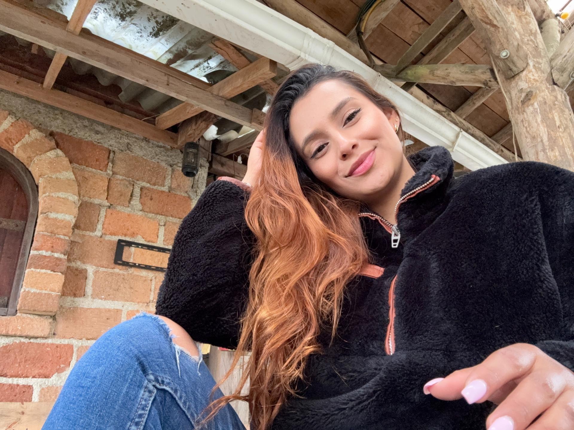 Image of cam model MyaSpecter from XloveCam
