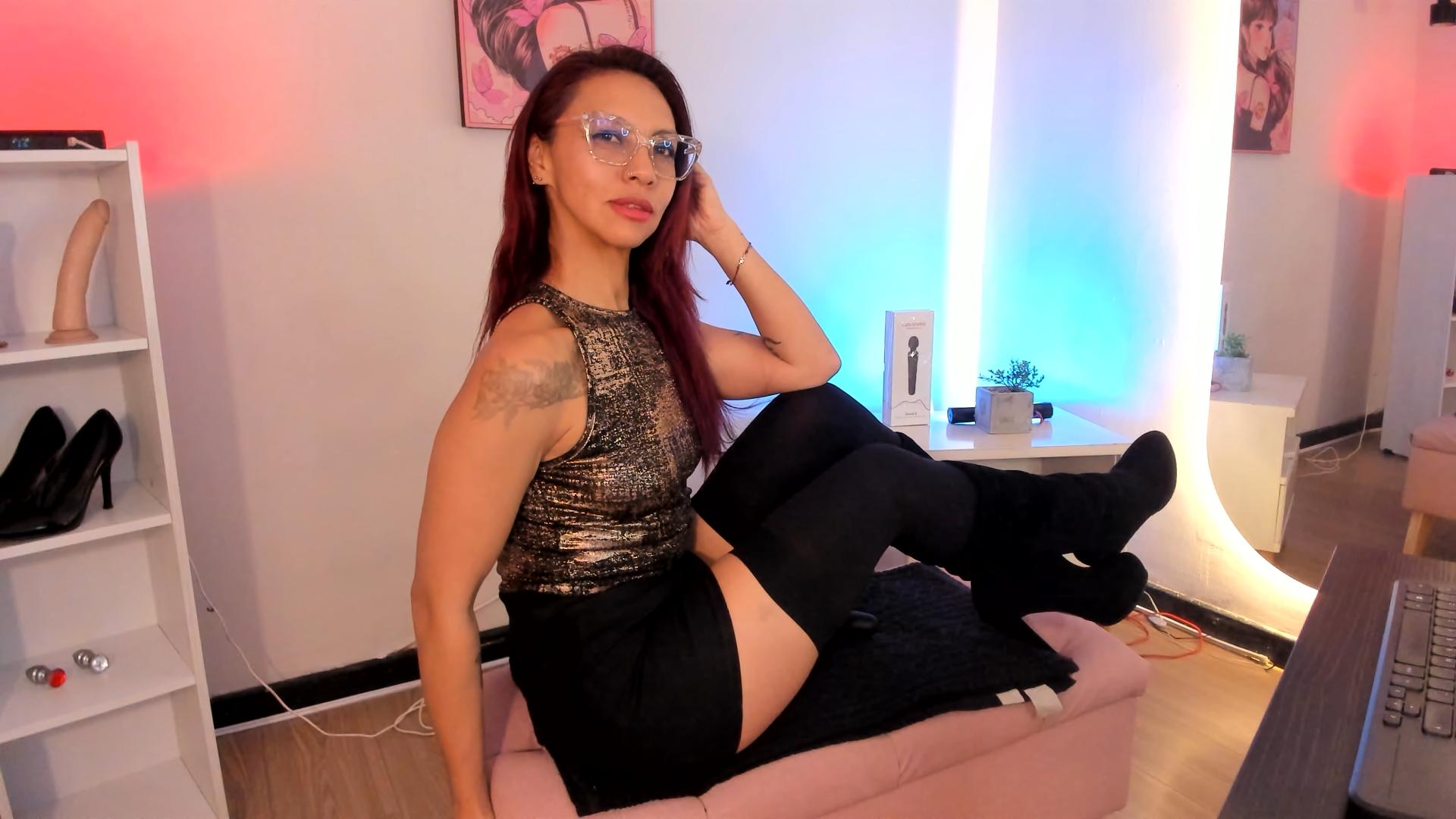 Image of cam model Ayneboudoir from XloveCam