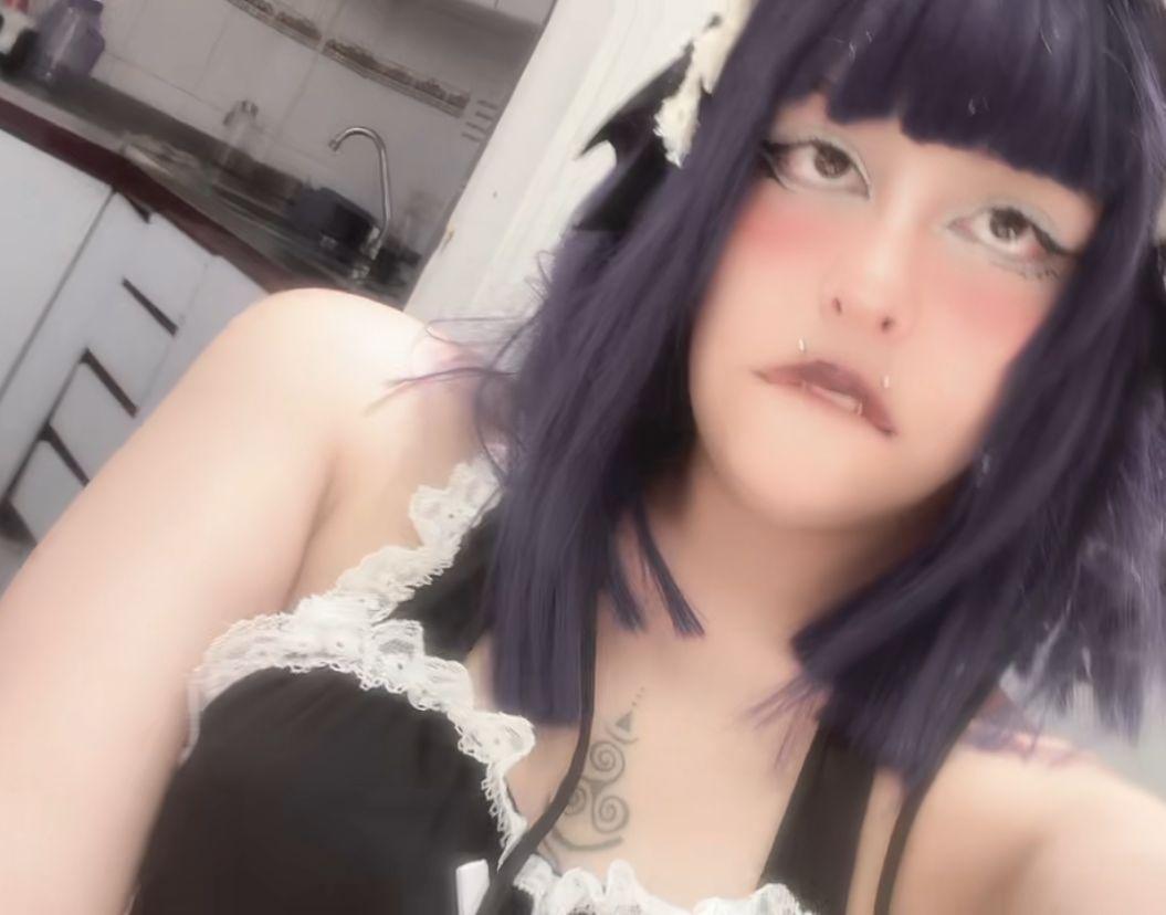 Image of cam model CarlyBlake from XloveCam