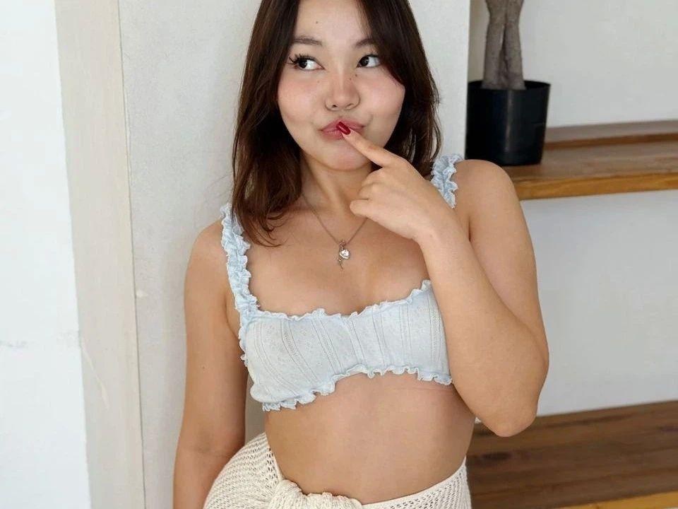 Image of cam model Sakura-hot from XloveCam