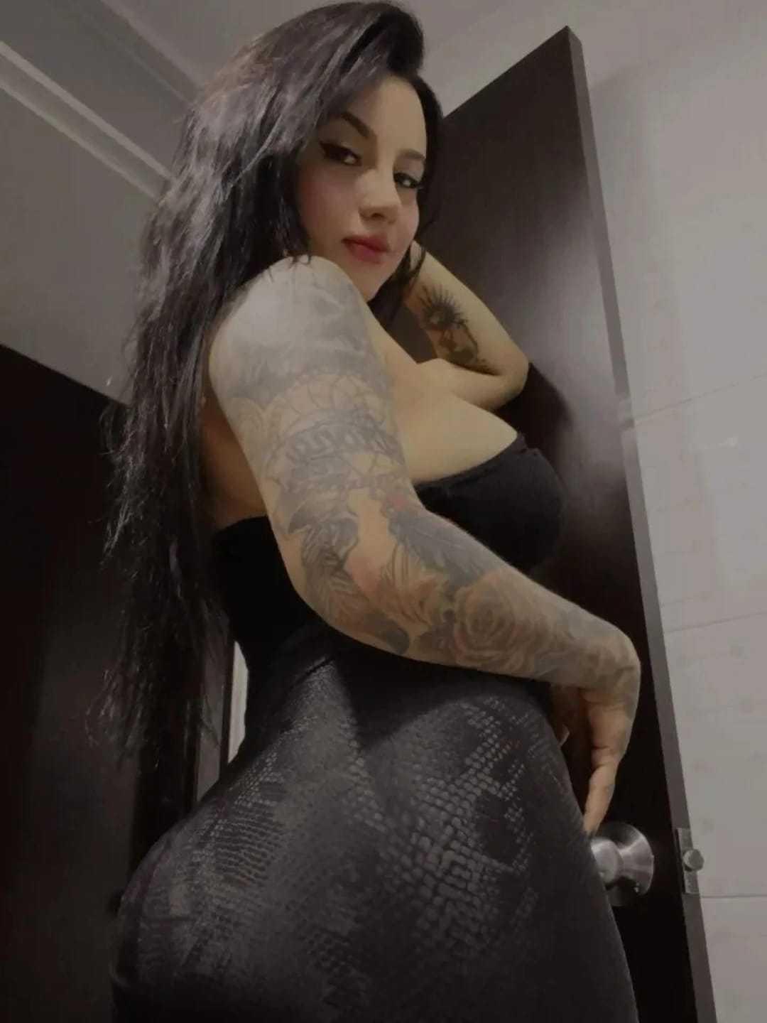 Image of cam model SamanthaLune from XloveCam