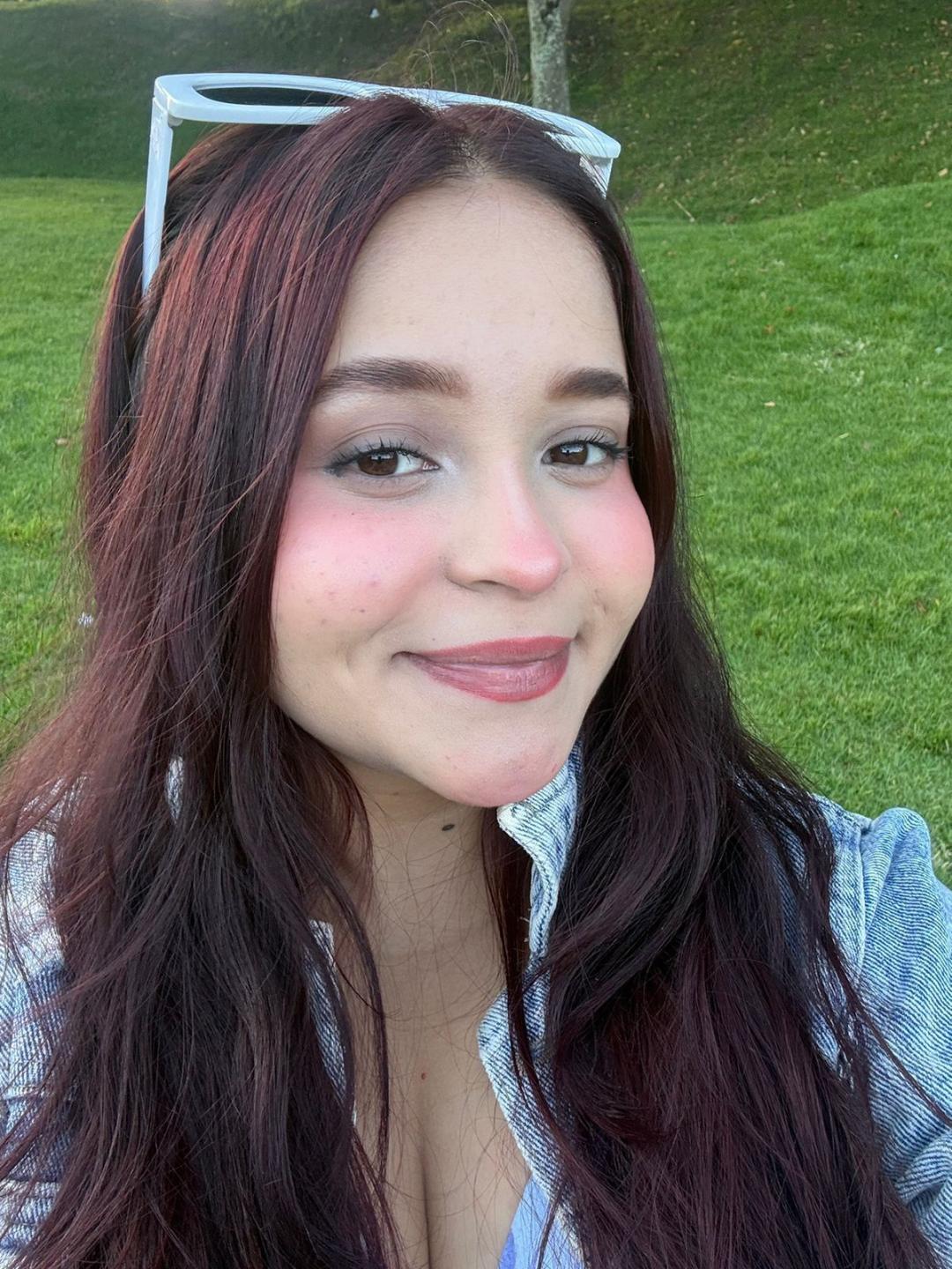 Image of cam model SamyMancini from XloveCam