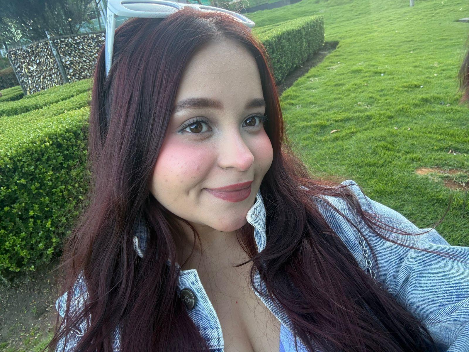 Image of cam model SamyMancini from XloveCam