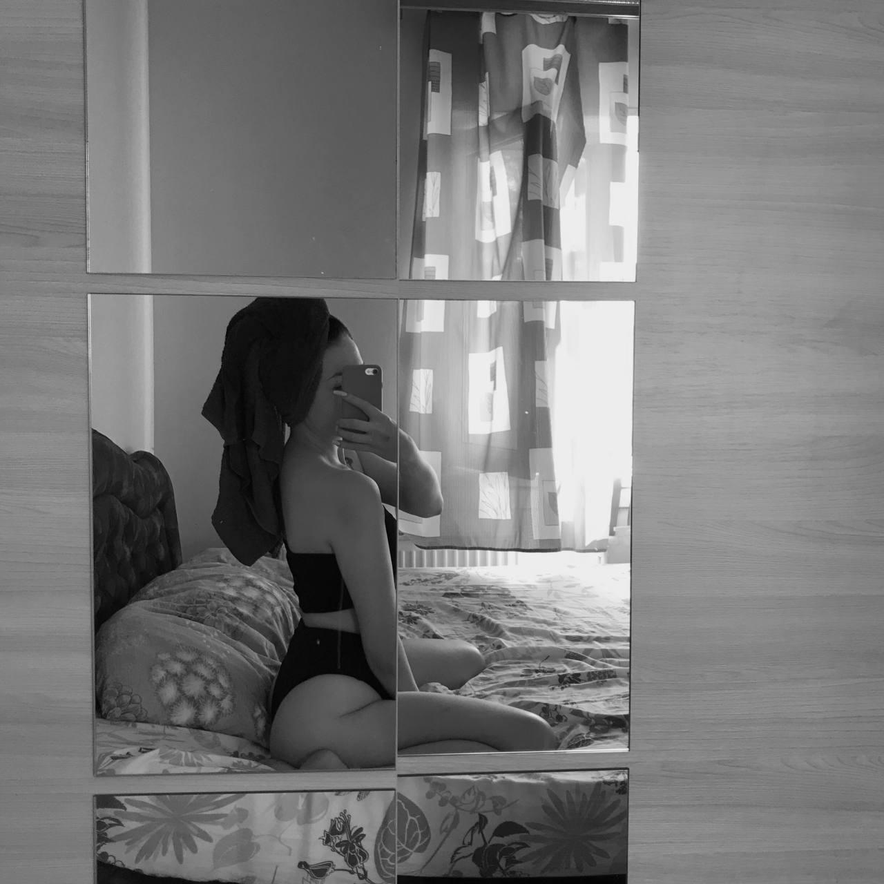 Image of cam model MertieDasinger from XloveCam