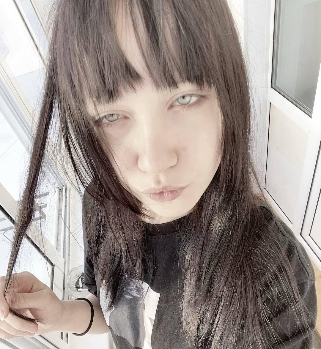 Image of cam model SantinaSahm from XloveCam