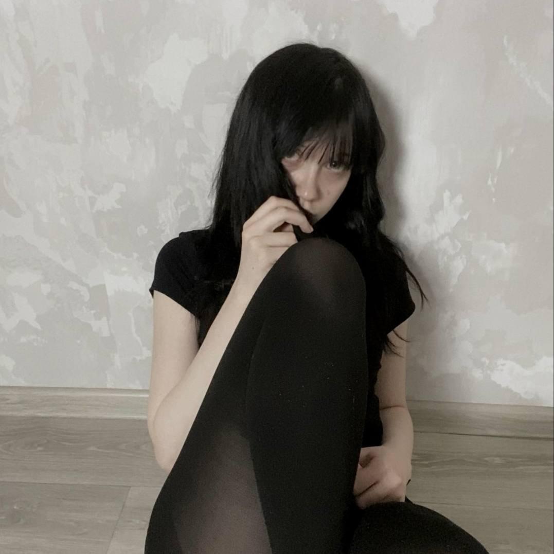 Image of cam model SantinaSahm from XloveCam
