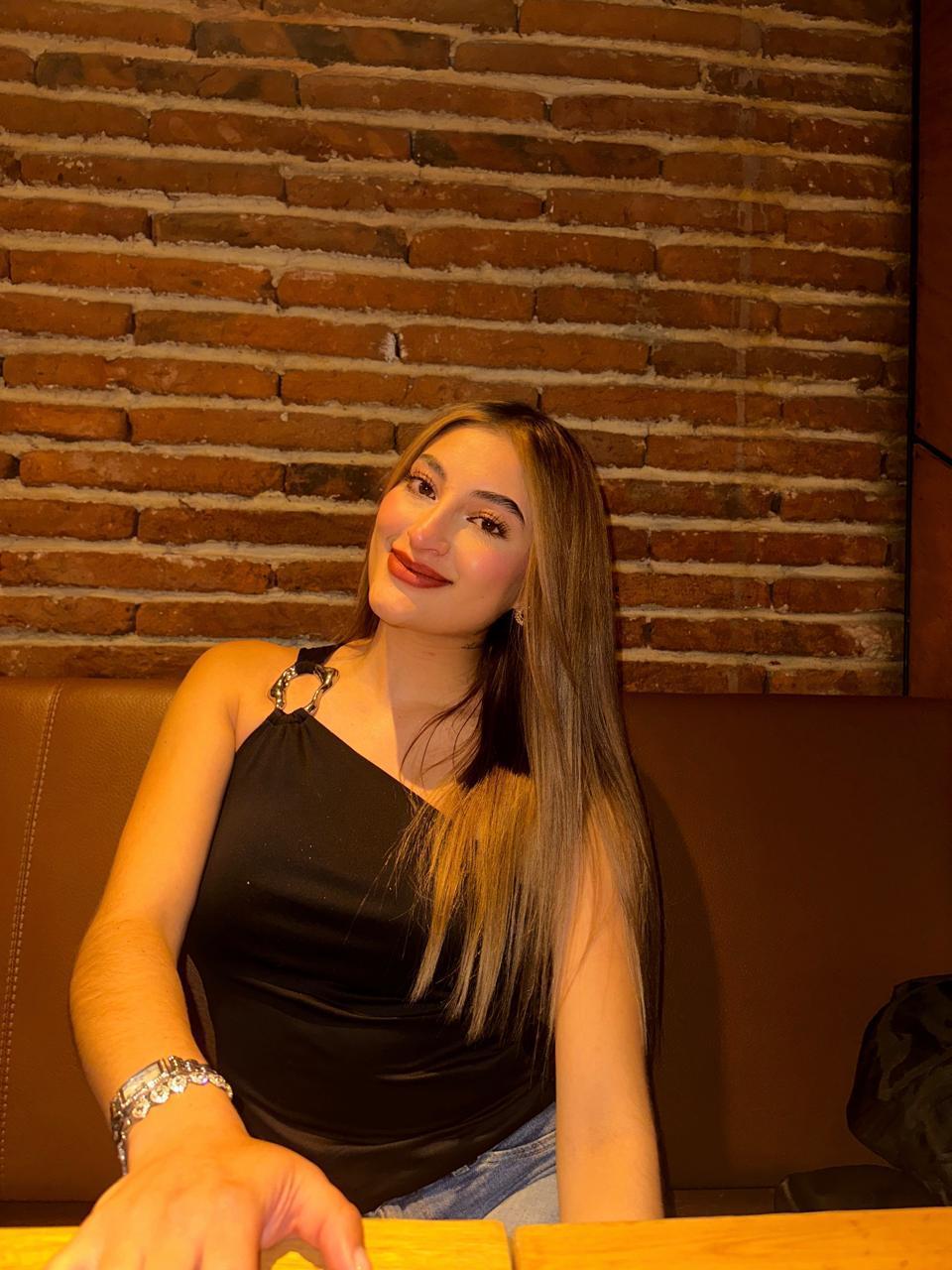 Image of cam model ArianaCarsson from XloveCam