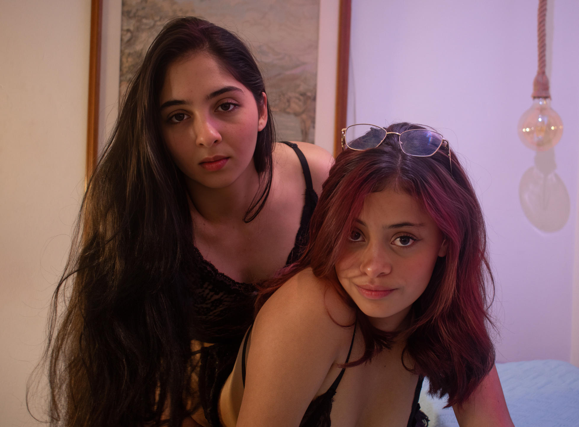 Image of cam model EvaAndEmma from XloveCam