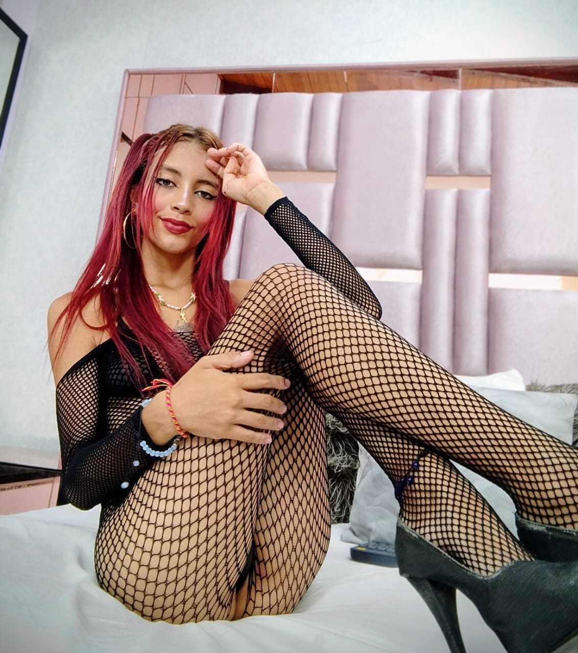 Image of cam model AylaPrices from XloveCam