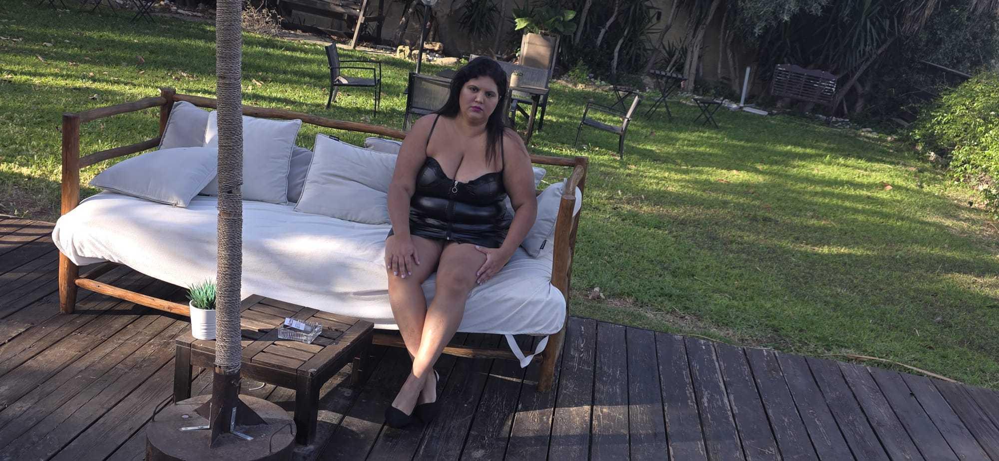 Image of cam model YasminQueen from XloveCam