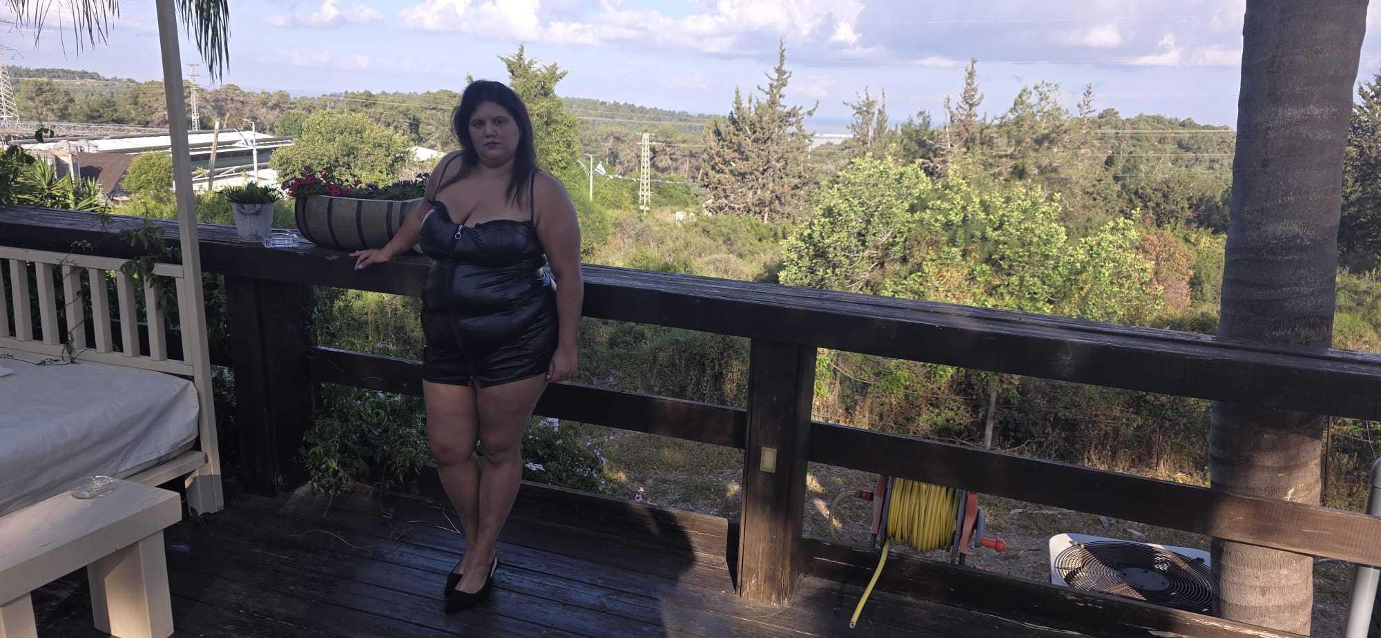 Image of cam model YasminQueen from XloveCam