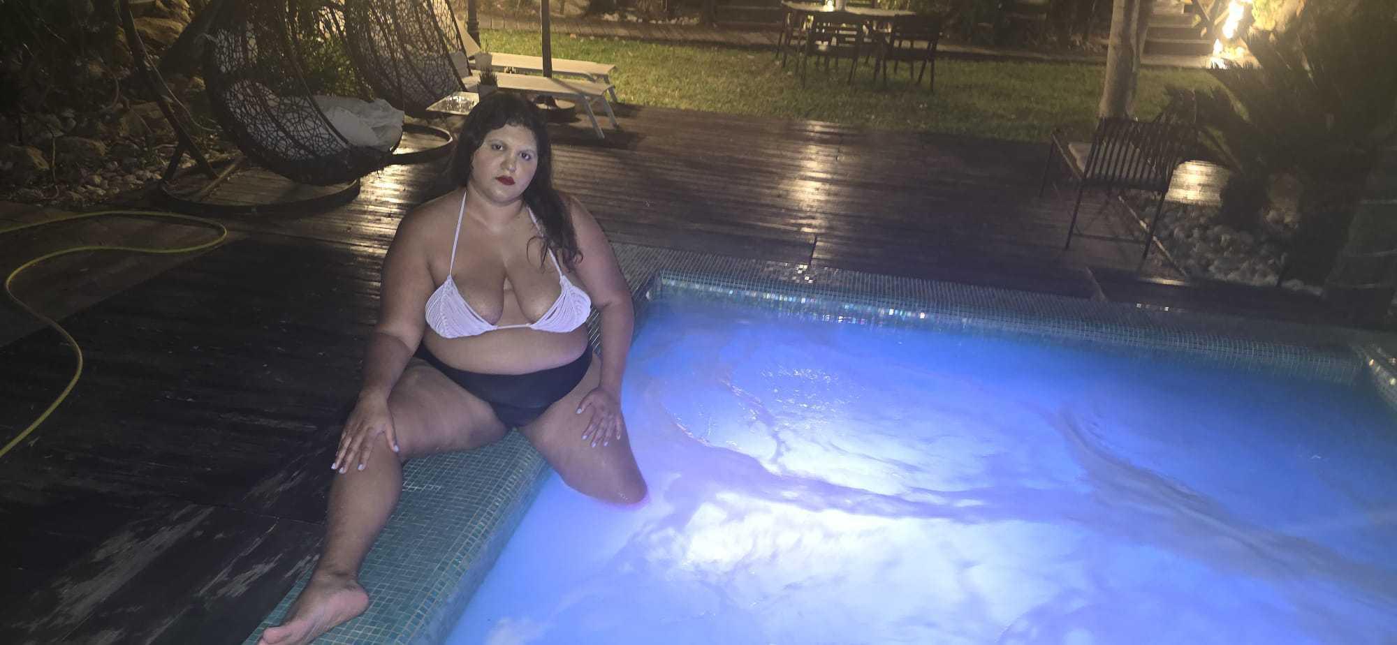 Image of cam model YasminQueen from XloveCam