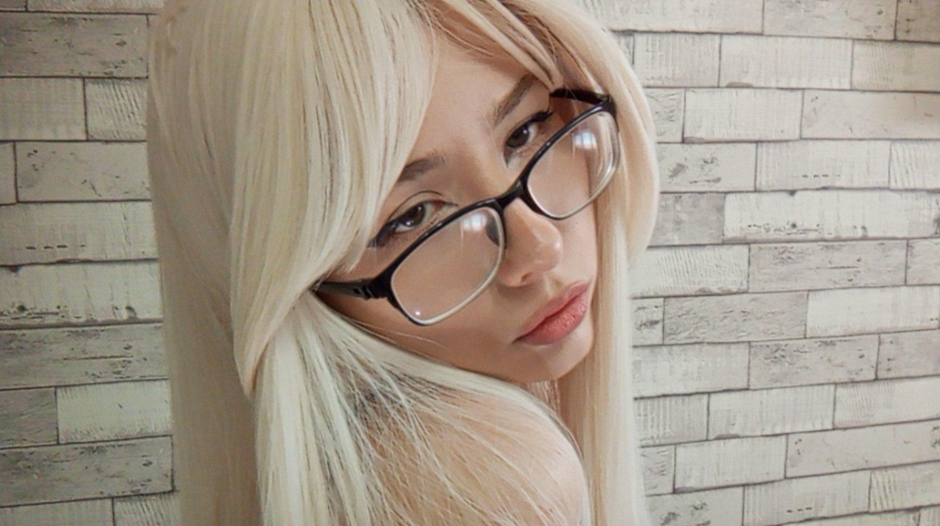 Image of cam model EileneSzala from XloveCam