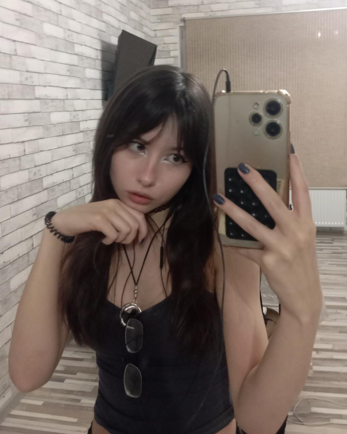 Image of cam model EileneSzala from XloveCam
