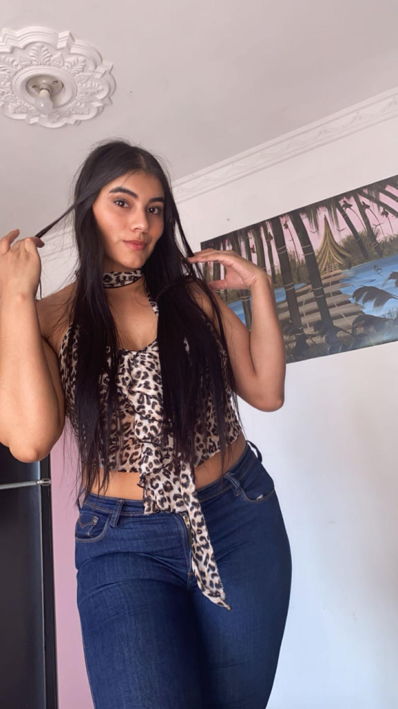 Image of cam model AlaraKey from XloveCam
