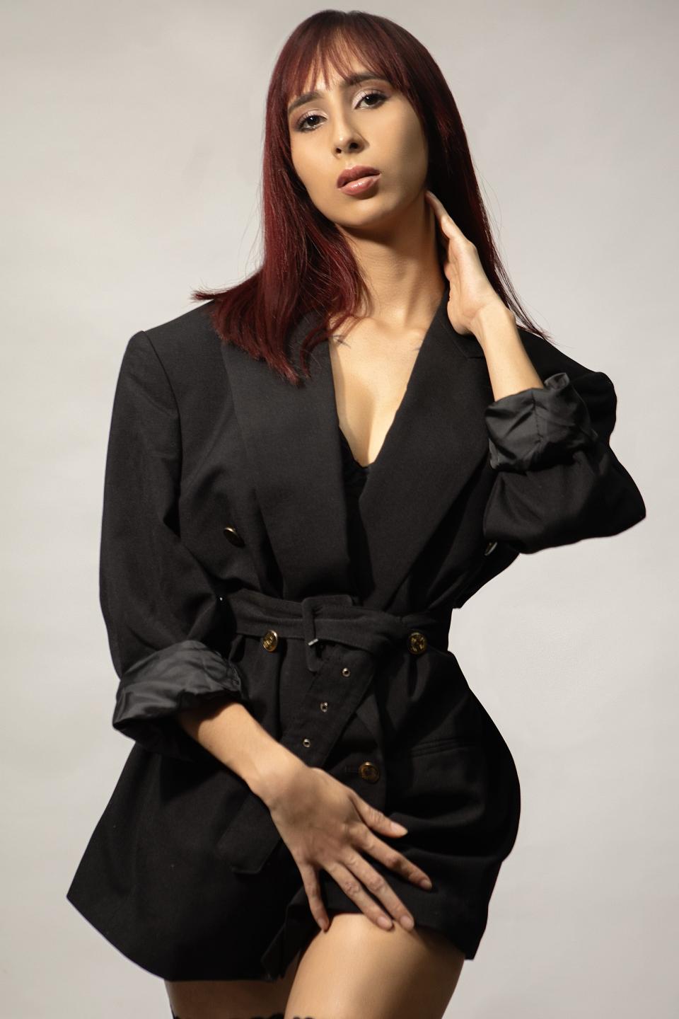 Image of cam model LauraVeliez from XloveCam