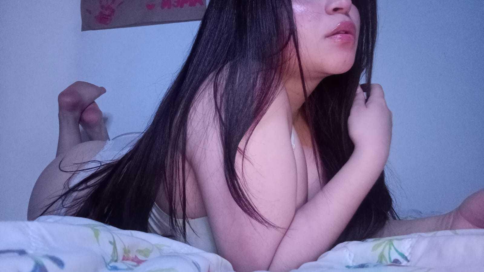 Image of cam model SamyMancini from XloveCam