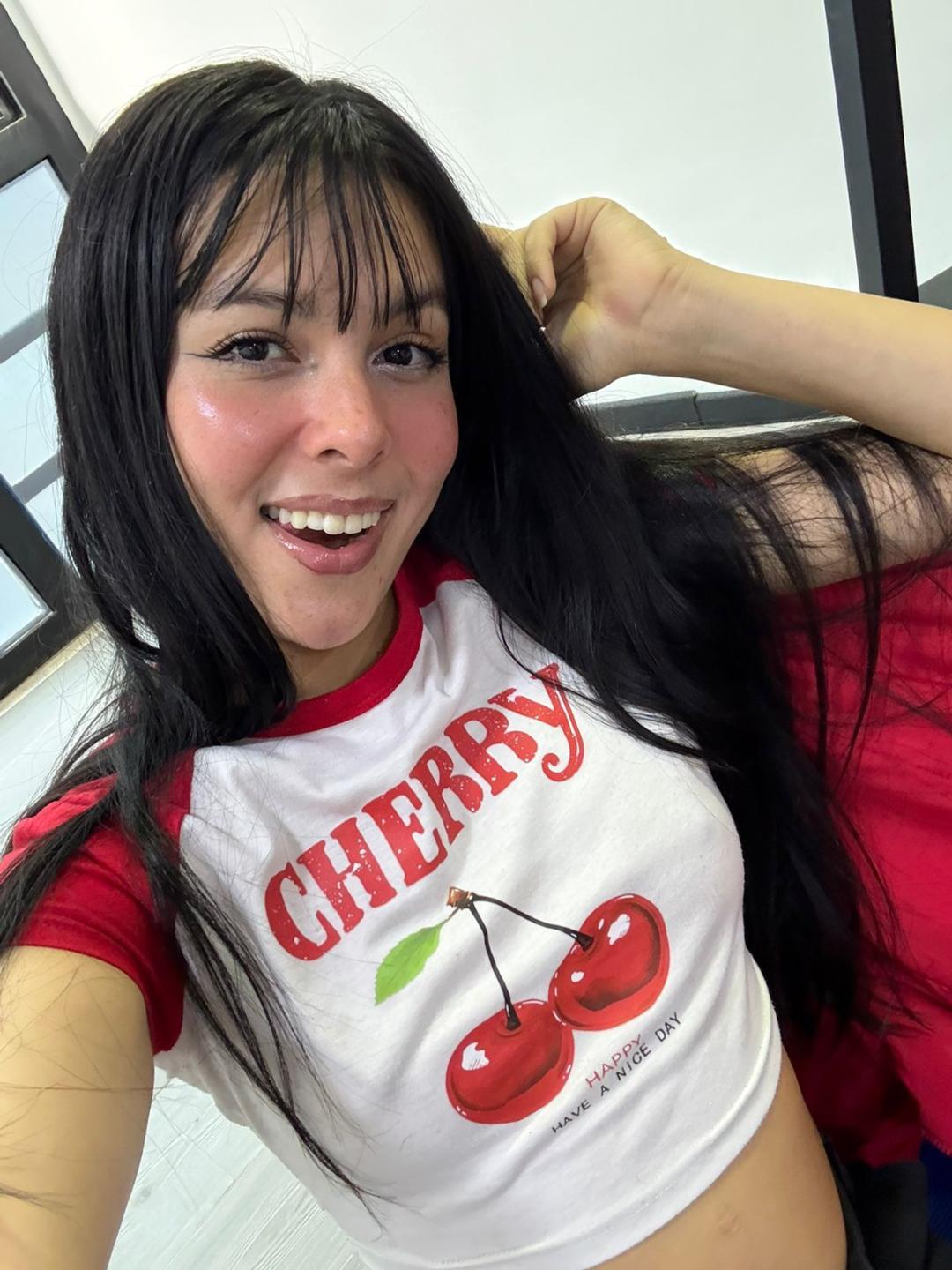 Image of cam model ValerieNoiir from XloveCam