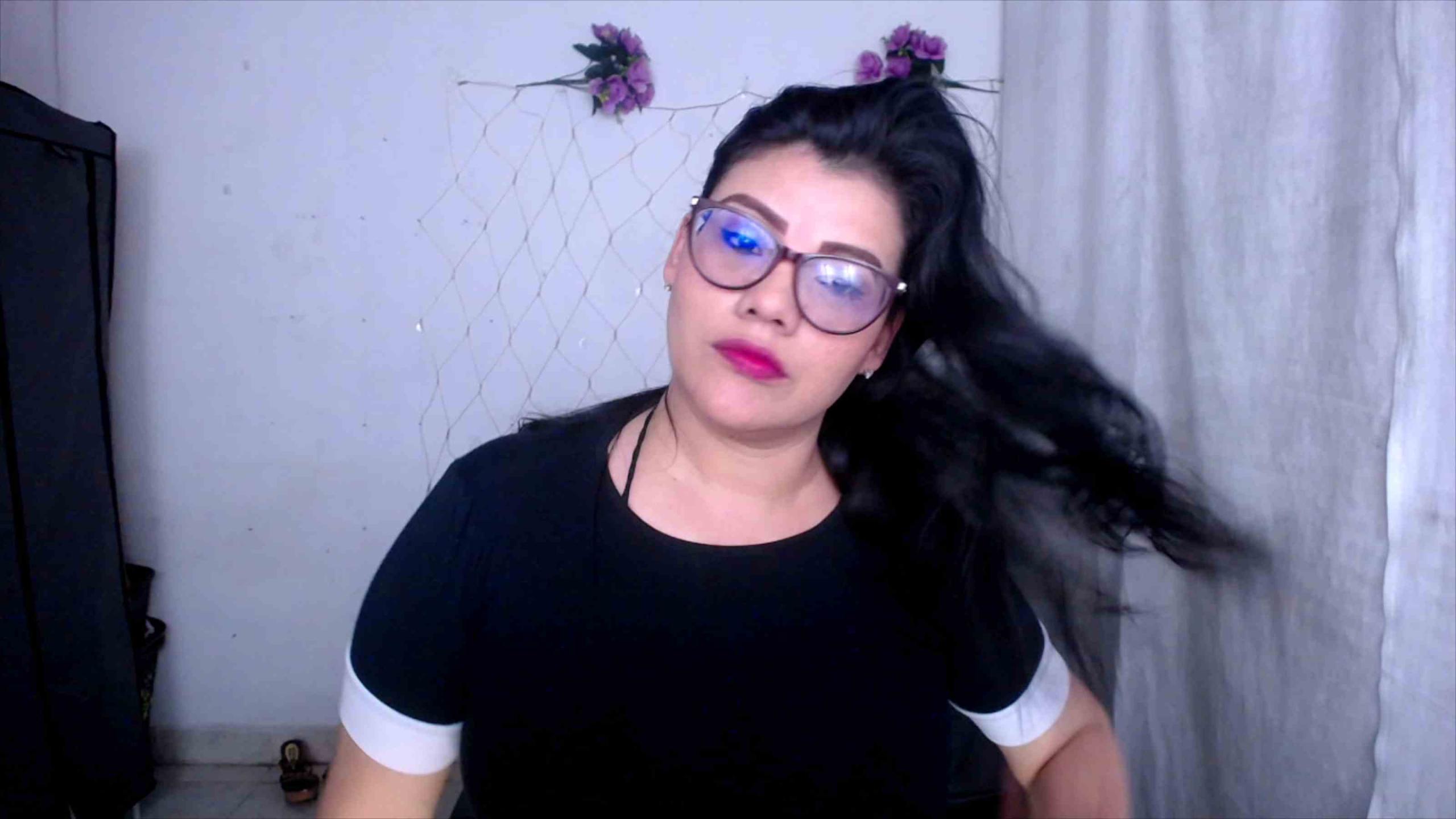 Image of cam model ValeriaLoveer from XloveCam