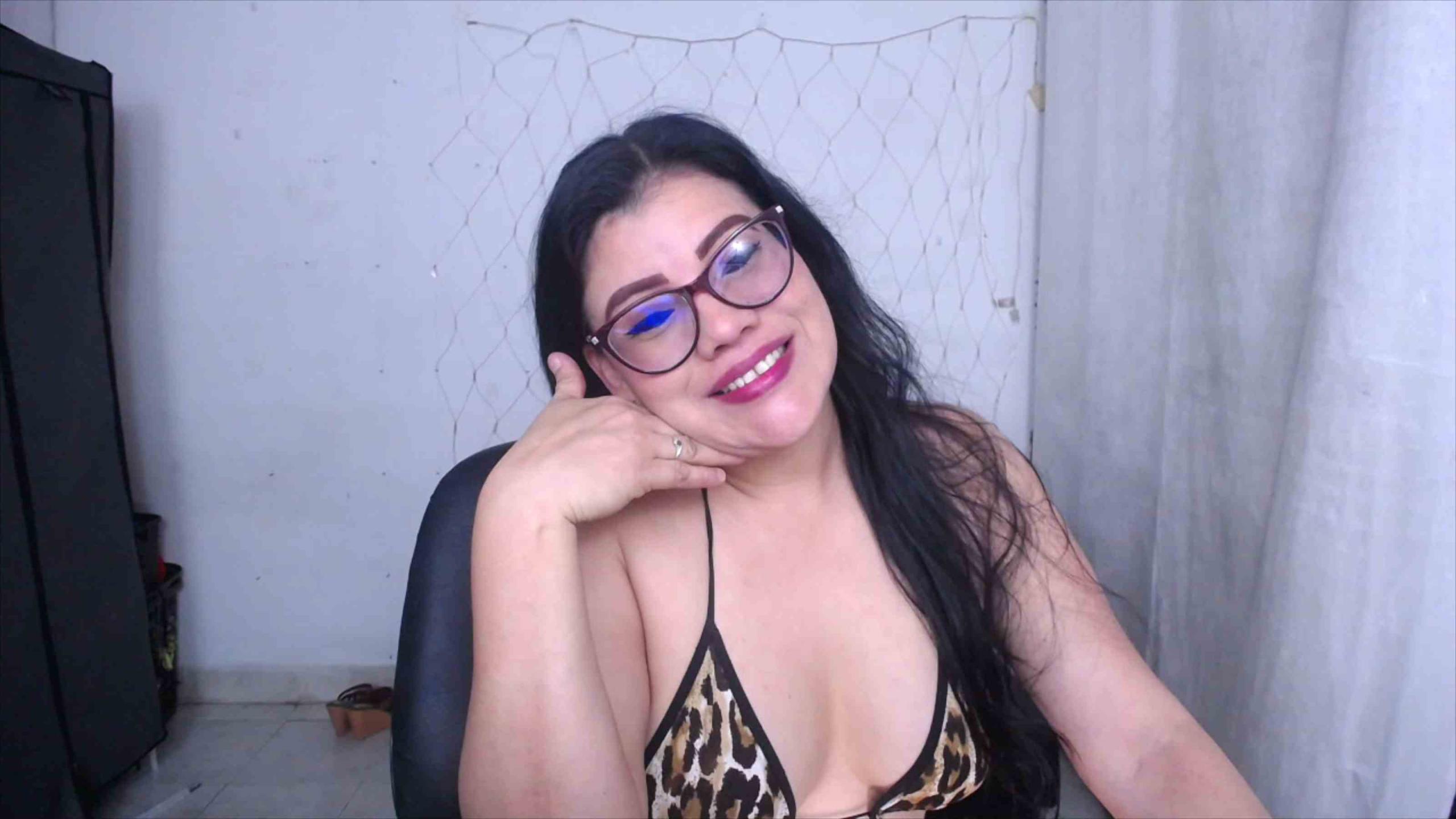 Image of cam model ValeriaLoveer from XloveCam