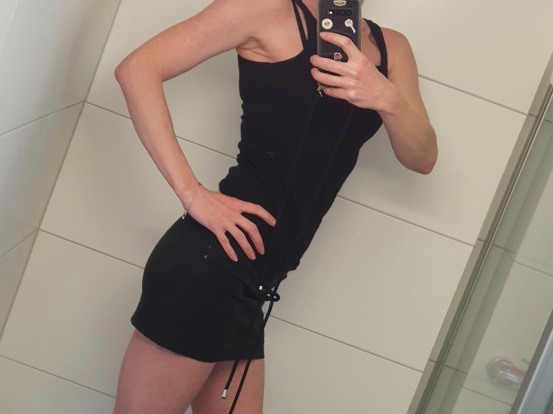 Image of cam model KellyBelly-hot from XloveCam