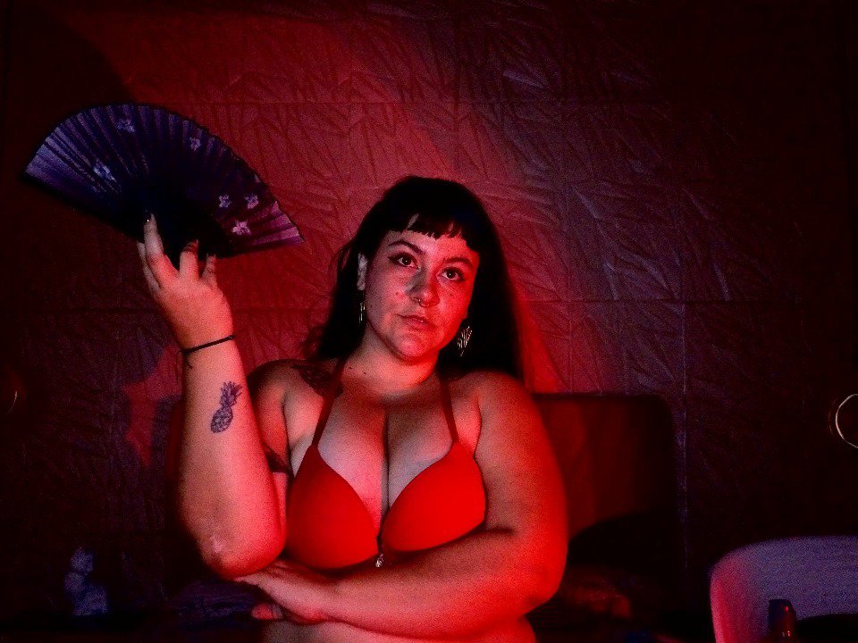 Image of cam model NaniSky from XloveCam