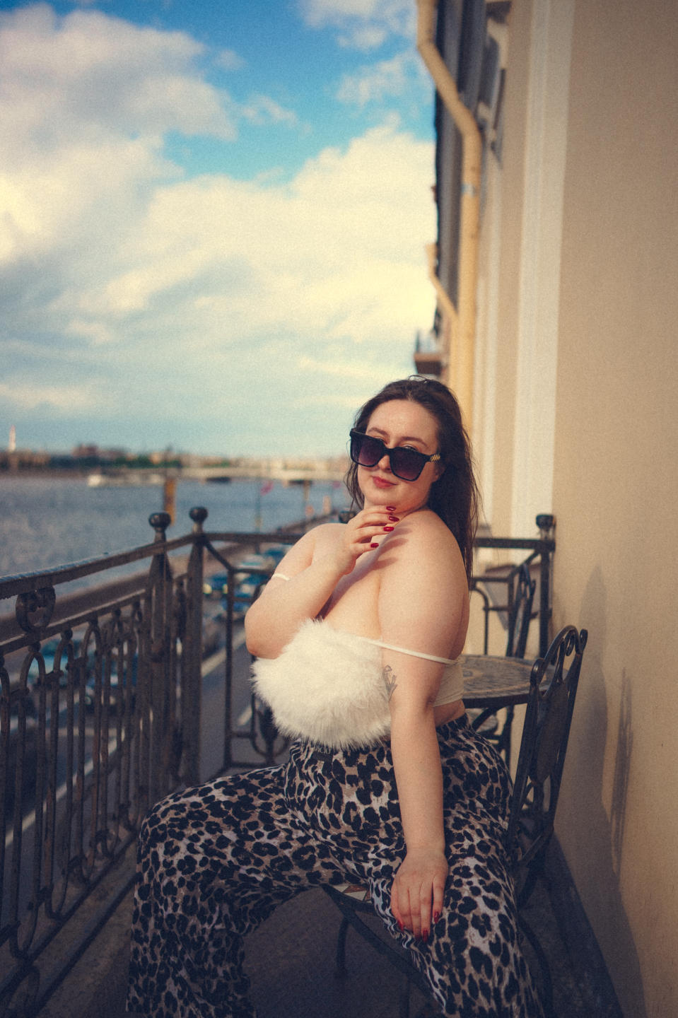 Image of cam model ViaLattea from XloveCam