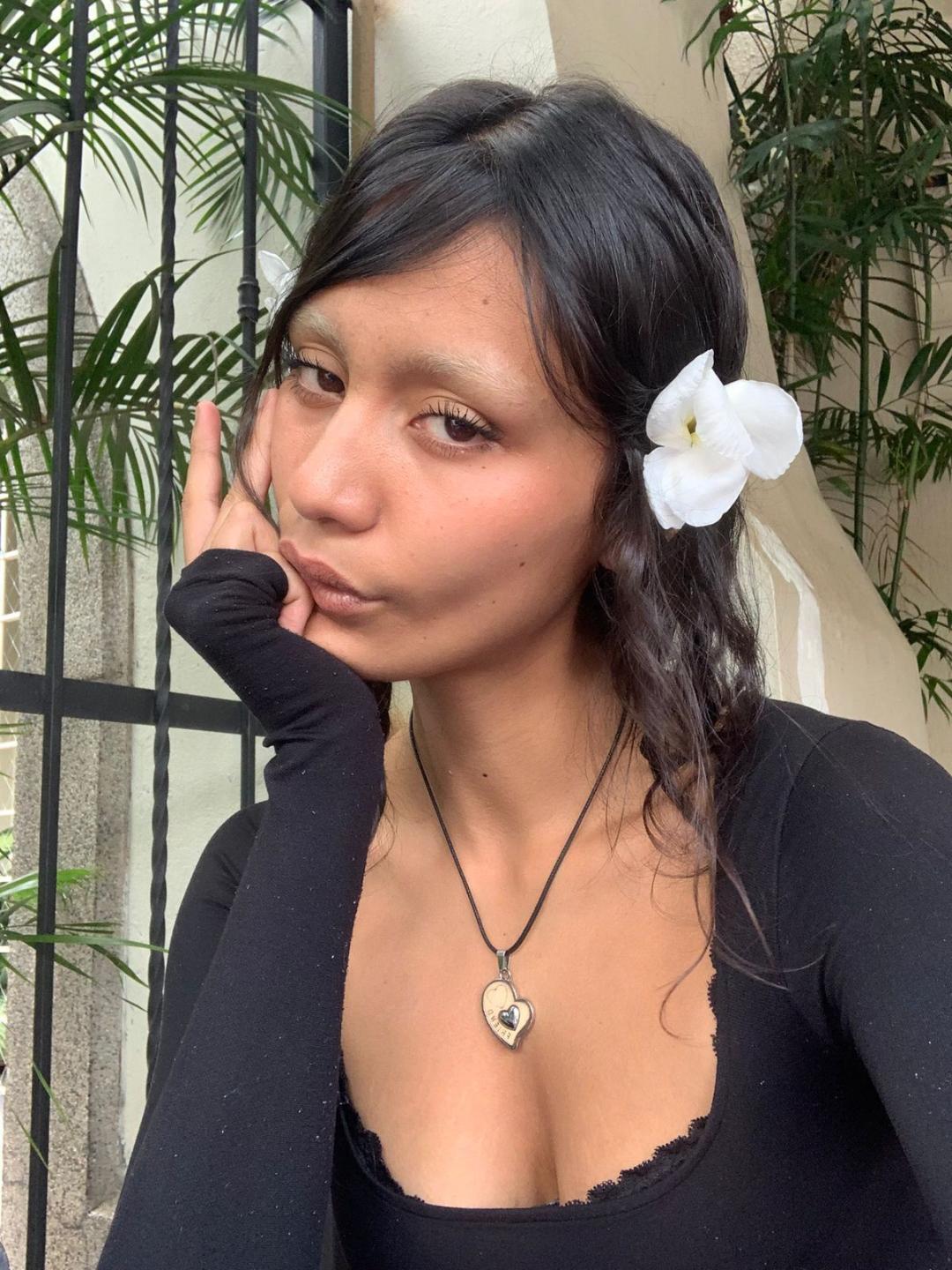 Image of cam model AliceFirek from XloveCam